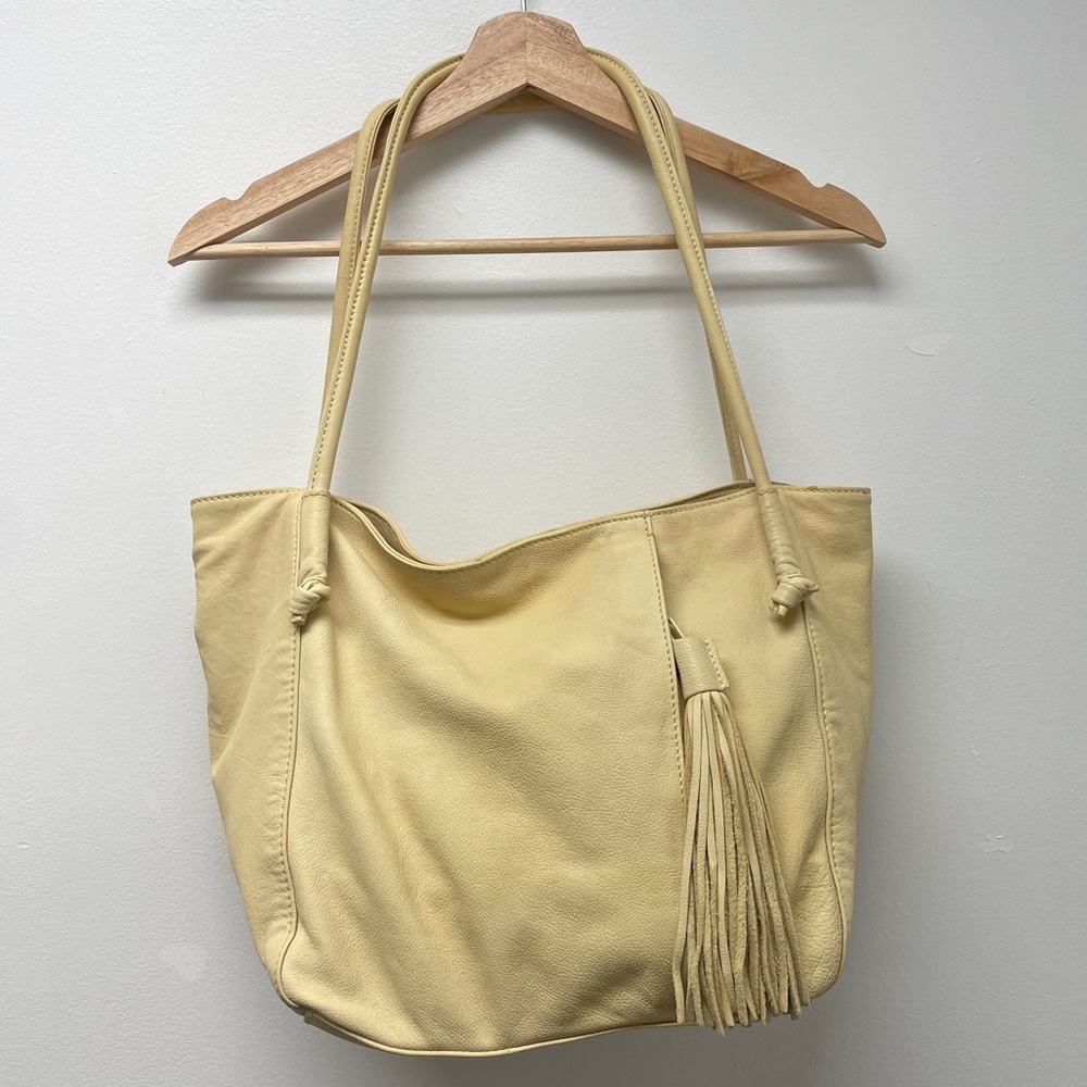 HOBO Endure Leather Tote Bag Purse in Pale Cream Buff Soft Leather, Tassel pull